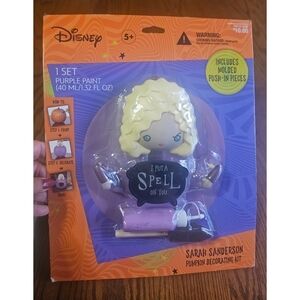 NEW Hocus Pocus Push-In Halloween Decorating Kit